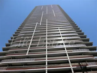 ローレルタワー堺筋本町【17階】の外観