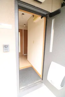 ローズハイム【1階】の玄関