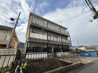 メイプルリーフ嵐山【1階】の外観