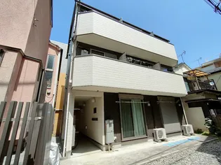 リブラブ四谷【1階】の外観