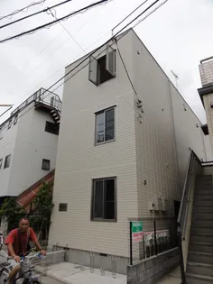 ウィステリア コートの画像