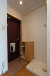 カーサ京町(Bタイプ)「1K」【4階】の玄関