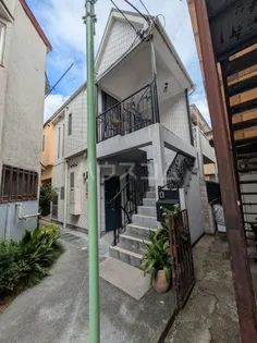 R&L【1階】の外観