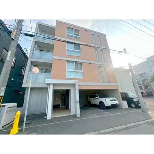 メニーズコート豊平公園【3階】の外観