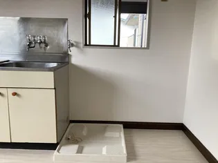 シャトル京【2階】の内装