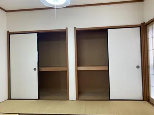 シャトル京【2階】の内装