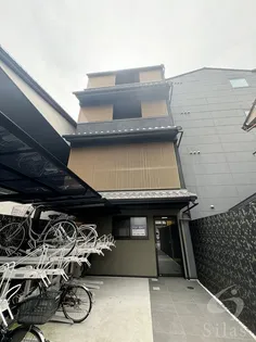 京都府京都市中京区西ノ京中御門東町【マンション】の外観