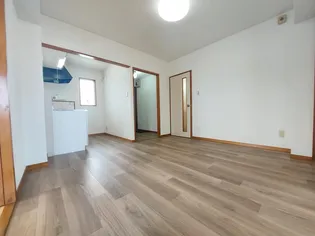 ヴィラ石川【5階】の外観