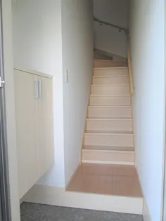 クレールハイツ【2階】の玄関