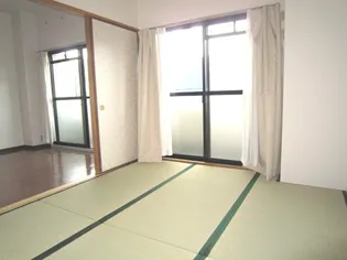 ベルメゾンクレール【2階】の居間