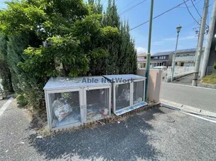 ロイヤル芝原 南館【3階】の地図