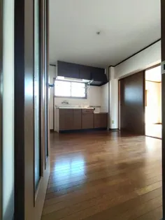 サンハイツ札元A【2階】の居間