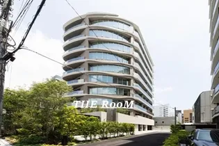 パークコート北青山【3階】の外観