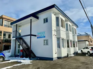 スカイパレス栄【1階】の外観