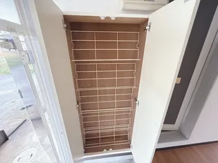 キャンパスほんごう【2階】の内装