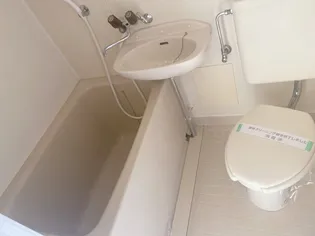 キャンパスほんごう【2階】の内装