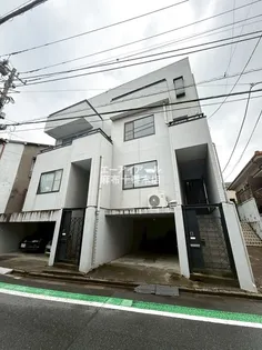 東京都新宿区中里町【一戸建】の外観