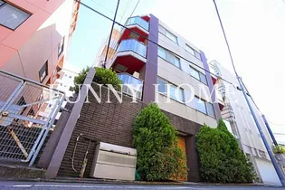 アデッソ目黒東山【3階】の外観