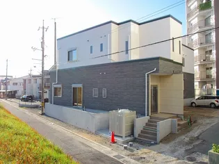 Green Verge【2階】の外観