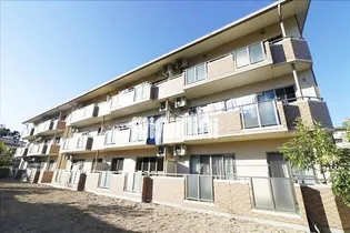 メゾン・ド・パルクヴェール【1階】の外観