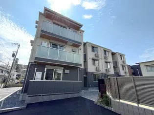 カーサ オリーバ【3階】の外観