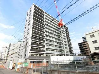 大阪府大阪市東淀川区西淡路1【マンション】の外観