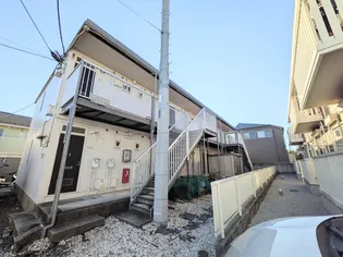 カピースハイツ A棟【1階】の外観