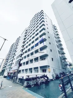 トップルーム新宿公園第2【1階】の外観