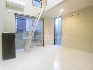 カレッジコート【1階】の居間