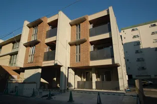 ザ・グランドオペラ並木【3階】の外観