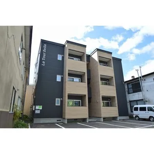 LA TOUR BELLAの画像