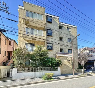 アドラブールの画像