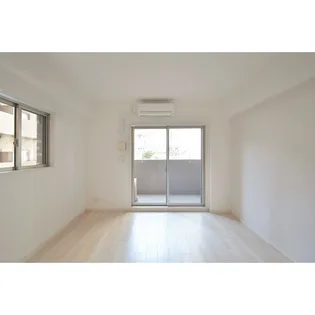 リッツ新大阪【2階】の間取り