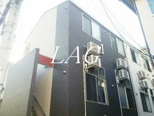 シャンブル東新宿【1階】の外観