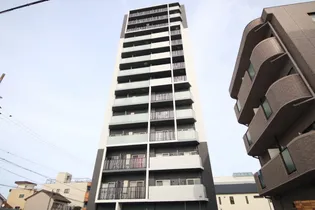 グランパークタワー【3階】の外観
