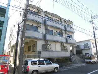 バロン・キャッスル【2階】の外観