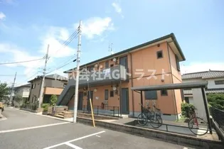 シャトルアズマD【1階】の外観