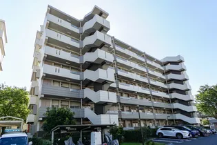 URフレール西新井第二【4階】の外観