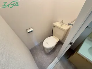 ニューホワイトシャインA棟【1階】の内装