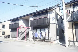 ミドルヴィレッジ E【2階】の外観