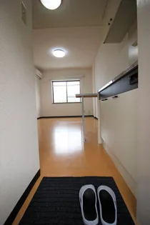 アトムハイツII【2階】の玄関