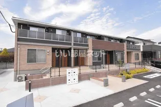 アイナ オークの画像