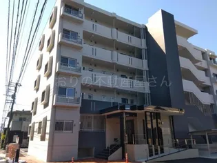 ファヴィオ博物館前の画像