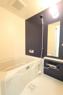 レジデンス八竜【2階】の風呂