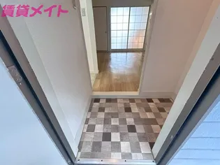 サンハイツ稲垣B棟【2階】の玄関