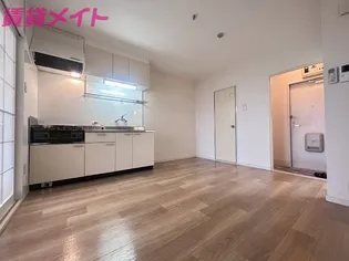 サンハイツ稲垣B棟【2階】の居間