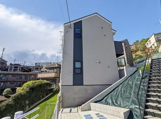 マ・ピエス生田8【2階】の外観