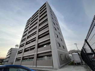 新田東レジデンス五番館【4階】の外観