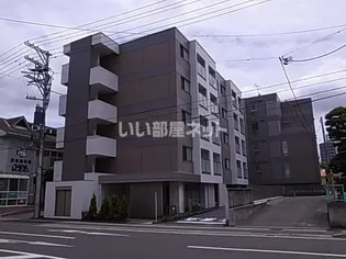 M’s上杉5丁目【4階】の外観