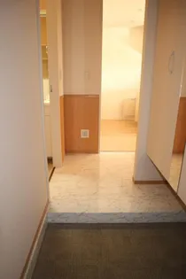 ウエスト ヴィレッジII B棟【1階】の玄関